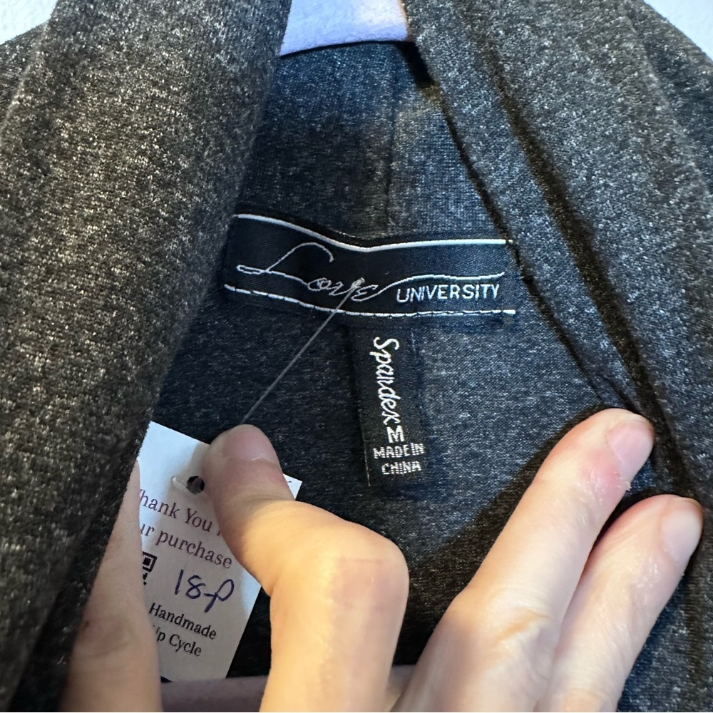 Skull cardigan up cycle cracked graphic Heathered black - Picture 4 of 6
